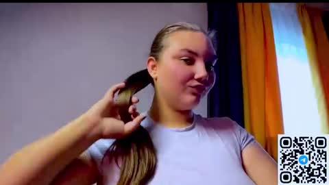 Snapshot of dreamyblushfairy chatting on 19, 6, 2026 Mila online show from 19, 6, 2026