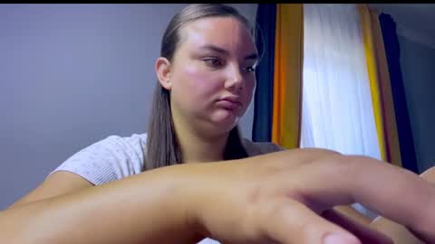 Snapshot of dreamyblushfairy chatting on 31, 7, 2026 Mila online show from 31, 7, 2026