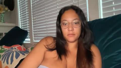 RIRI OR DREAMY online show from 5, 4, 2026