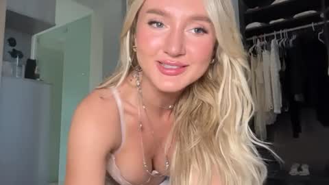 Lilah  online show from 20, 6, 2026