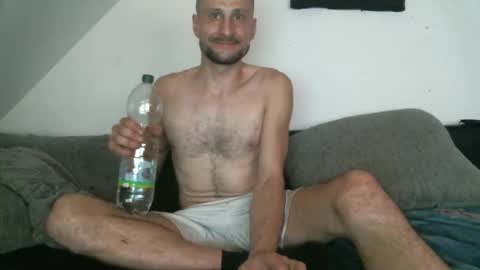 Snapshot of dresdenboy37 chatting on 14, 9, 2025 Ronny online show from 14, 9, 2025