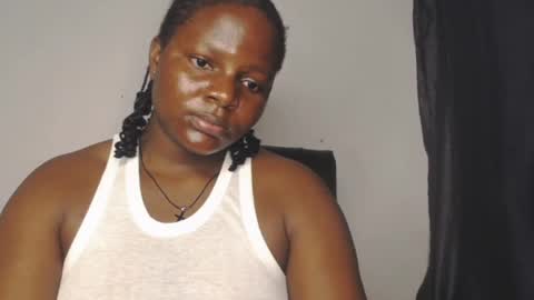 Layla online show from 29, 9, 2025