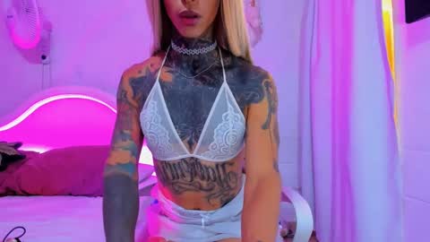 drippyorlove online show from 25, 9, 2025