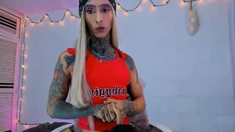 drippyorlove online show from 25, 5, 2026
