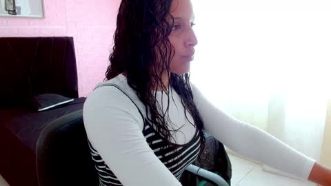 dulce1609 online show from 20, 1, 2025