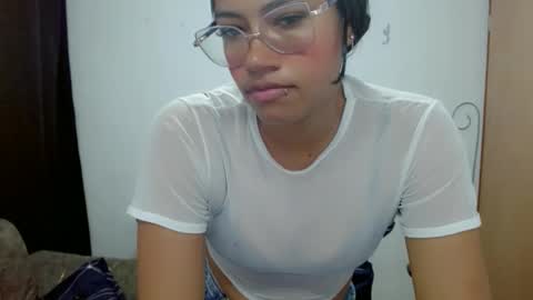 dulce2415 online show from 19, 4, 2026