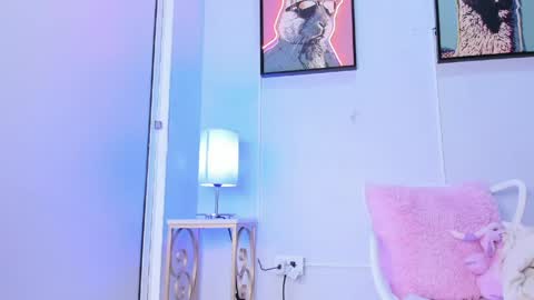 dulce__fiore07 online show from 8, 4, 2026