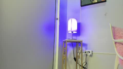 dulce__fiore07 online show from 16, 4, 2026