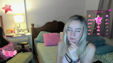 Sweetnina online show from 2, 2, 2025