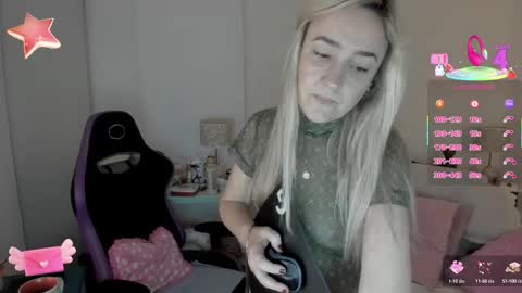 Sweetnina online show from 15, 9, 2025