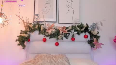 Snapshot of dulcepatersson chatting on 13, 12, 2024 DULCE online show from 13, 12, 2024