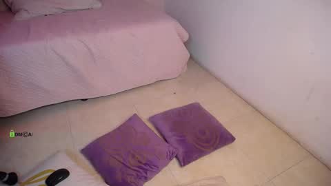 Dulce Rose online show from 2, 3, 2025