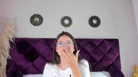 dulcevela online show from 2, 3, 2025