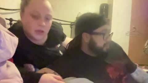 dumptrucksnfrontbutts online show from 15, 4, 2026