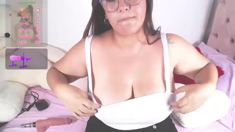 Snapshot of duna20_ chatting on 24, 2, 2025 Emi online show from 24, 2, 2025