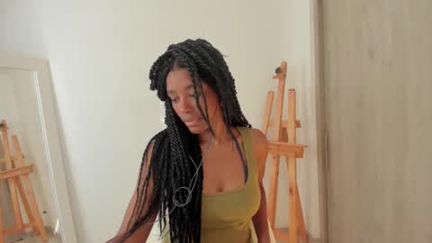 Snapshot of duna_du chatting on 10, 12, 2024 My birthday is tomorrow November 30  online show from 10, 12, 2024