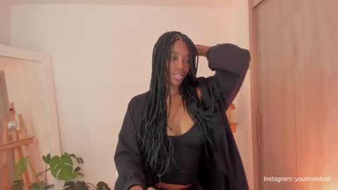 Snapshot of duna_du chatting on 27, 12, 2024 My birthday is tomorrow November 30  online show from 27, 12, 2024