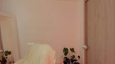 Snapshot of duna_du chatting on 2, 2, 2025 My birthday is tomorrow November 30  online show from 2, 2, 2025
