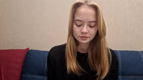 Snapshot of dustidickirson chatting on 22, 10, 2025 Alisa online show from 22, 10, 2025