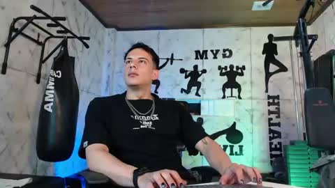 Snapshot of dustin_sonne chatting on 21, 6, 2026 Dustin Sonne online show from 21, 6, 2026