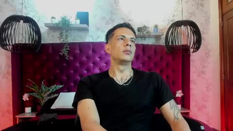 Snapshot of dustin_sonne chatting on 5, 7, 2026 Dustin Sonne online show from 5, 7, 2026