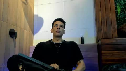 Snapshot of dustin_sonne chatting on 7, 7, 2026 Dustin Sonne online show from 7, 7, 2026