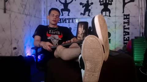 Snapshot of dustin_sonne chatting on 10, 7, 2026 Dustin Sonne online show from 10, 7, 2026