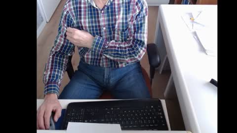 dutchpornking2 online show from 3, 2, 2025