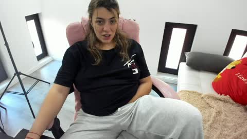 dayana online show from 5, 4, 2026