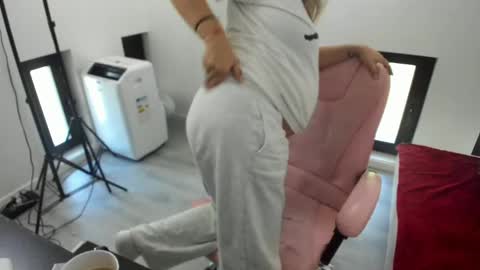 dayana online show from 28, 5, 2026