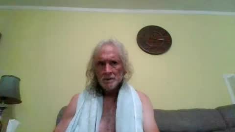 Snapshot of dyankee68 chatting on 2, 8, 2026 dyankee68 online show from 2, 8, 2026