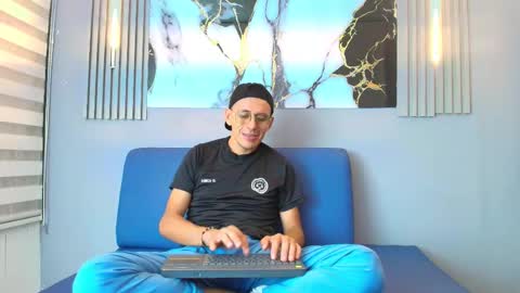 DYLAN online show from 22, 10, 2025