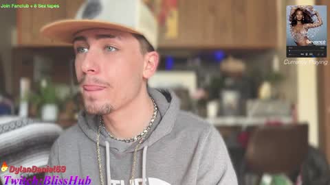 Dylan Daniel 7.8 online show from 15, 1, 2025