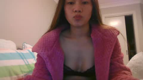 Snapshot of dylene1986 chatting on 5, 7, 2026 dylene1986 online show from 5, 7, 2026