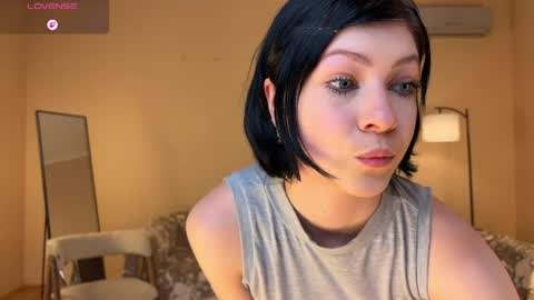 Snapshot of e1ara chatting on 6, 4, 2026 e1ara online show from 6, 4, 2026