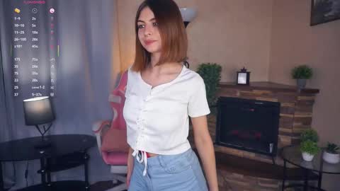 Emma online show from 8, 9, 2025