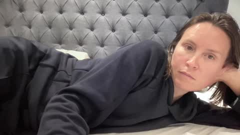 Snapshot of eatmypie69 chatting on 4, 10, 2025 Nadia Ferreira  online show from 4, 10, 2025