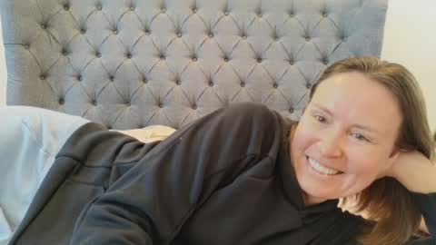 Nadia Ferreira  online show from 7, 4, 2026