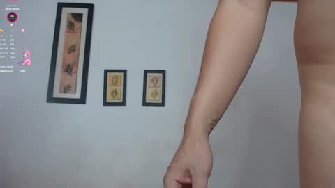 Snapshot of ebanoymarfil2 chatting on 20, 12, 2024 Laraand Drake online show from 20, 12, 2024