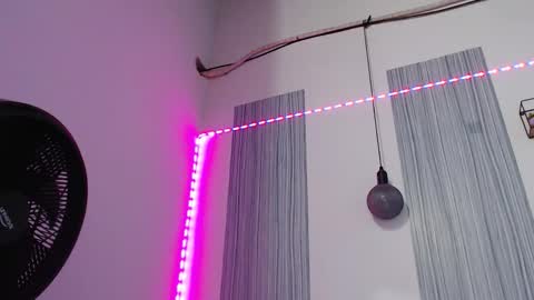 Chris Palaz  online show from 20, 12, 2025