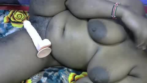 Snapshot of ebony_caramell048 chatting on 25, 9, 2025 caramell online show from 25, 9, 2025