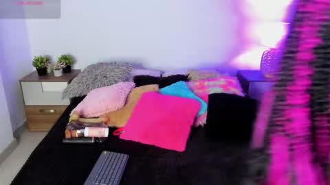 ebony_cute9 online show from 4, 4, 2026