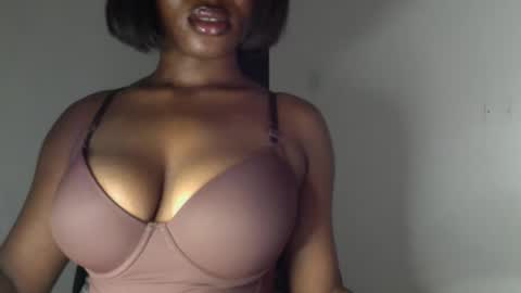 delilah online show from 29, 3, 2026