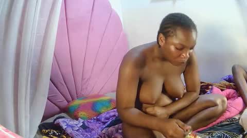 Snapshot of ebonykissxx chatting on 23, 10, 2025 ebonykissxx online show from 23, 10, 2025