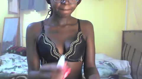 Snapshot of ebonymuse2 chatting on 21, 2, 2026 Ebonymuse2 online show from 21, 2, 2026