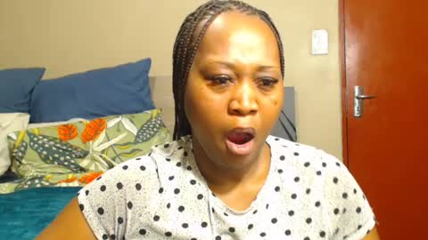 Snapshot of ebonyseductresx chatting on 2, 7, 2026 ebonyseductresx online show from 2, 7, 2026