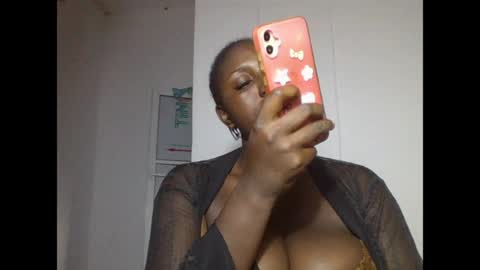 Snapshot of ebonyvd chatting on 22, 6, 2026 ebonyvd online show from 22, 6, 2026