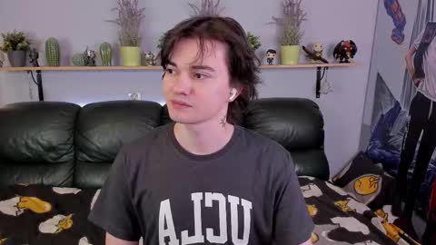 Snapshot of edgar_luck chatting on 4, 3, 2025 Edgar online show from 4, 3, 2025