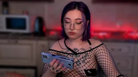 fickle demon made of clumps of matter online show from 18, 2, 2025