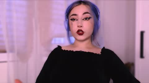 fickle demon made of clumps of matter online show from 15, 9, 2025